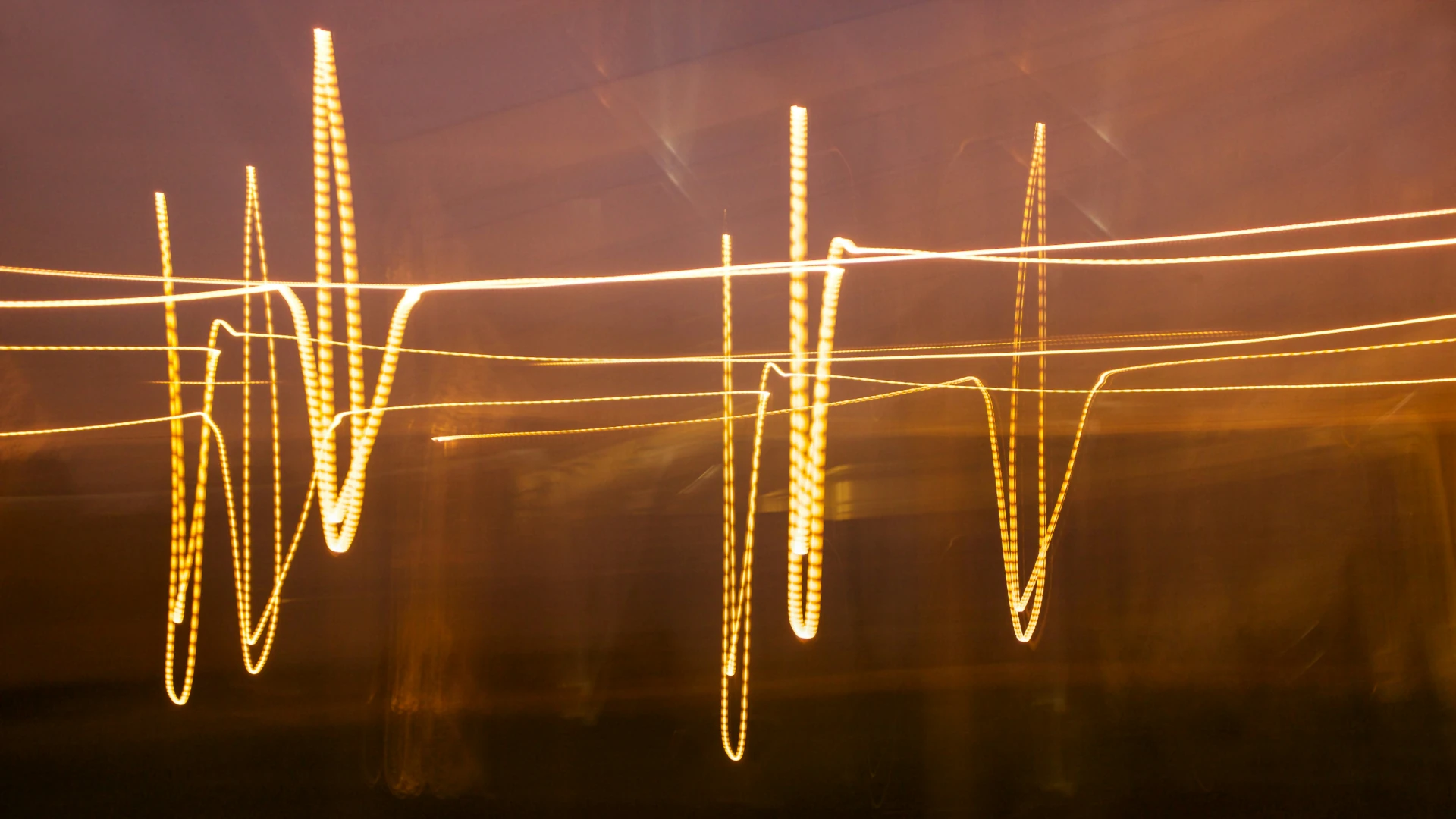 Frequenz vor dunklem Hintergrund Resonanz