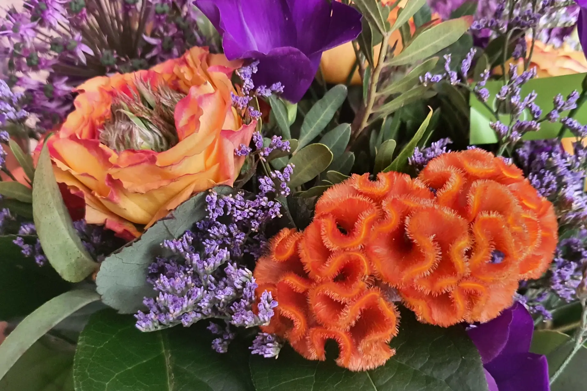 Foto zeigt üppigen Blumenstrauss